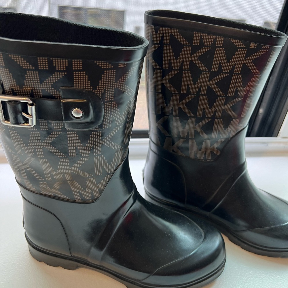 Michael Kors Rain Boots: Size 8